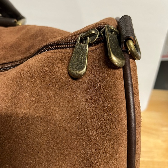 Overnight Travel Bag Brown Suede and Leather with long detachable strap - Picture 9 of 15